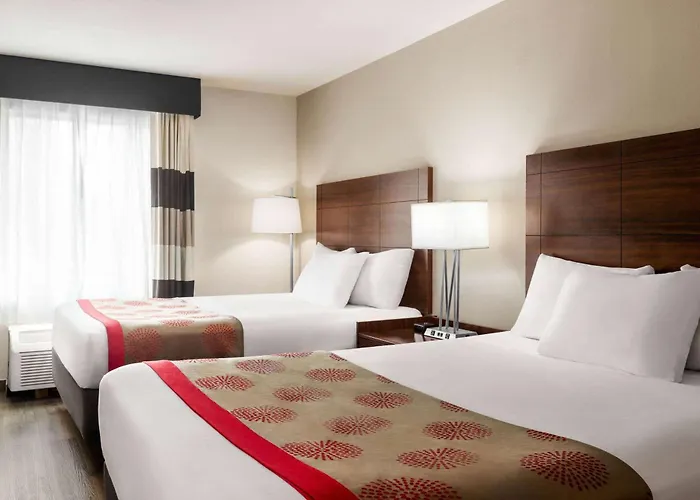 Ramada By Wyndham Sarasota Waterfront